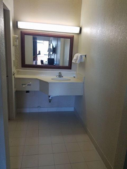 Attleboro Motor Inn Экстерьер фото