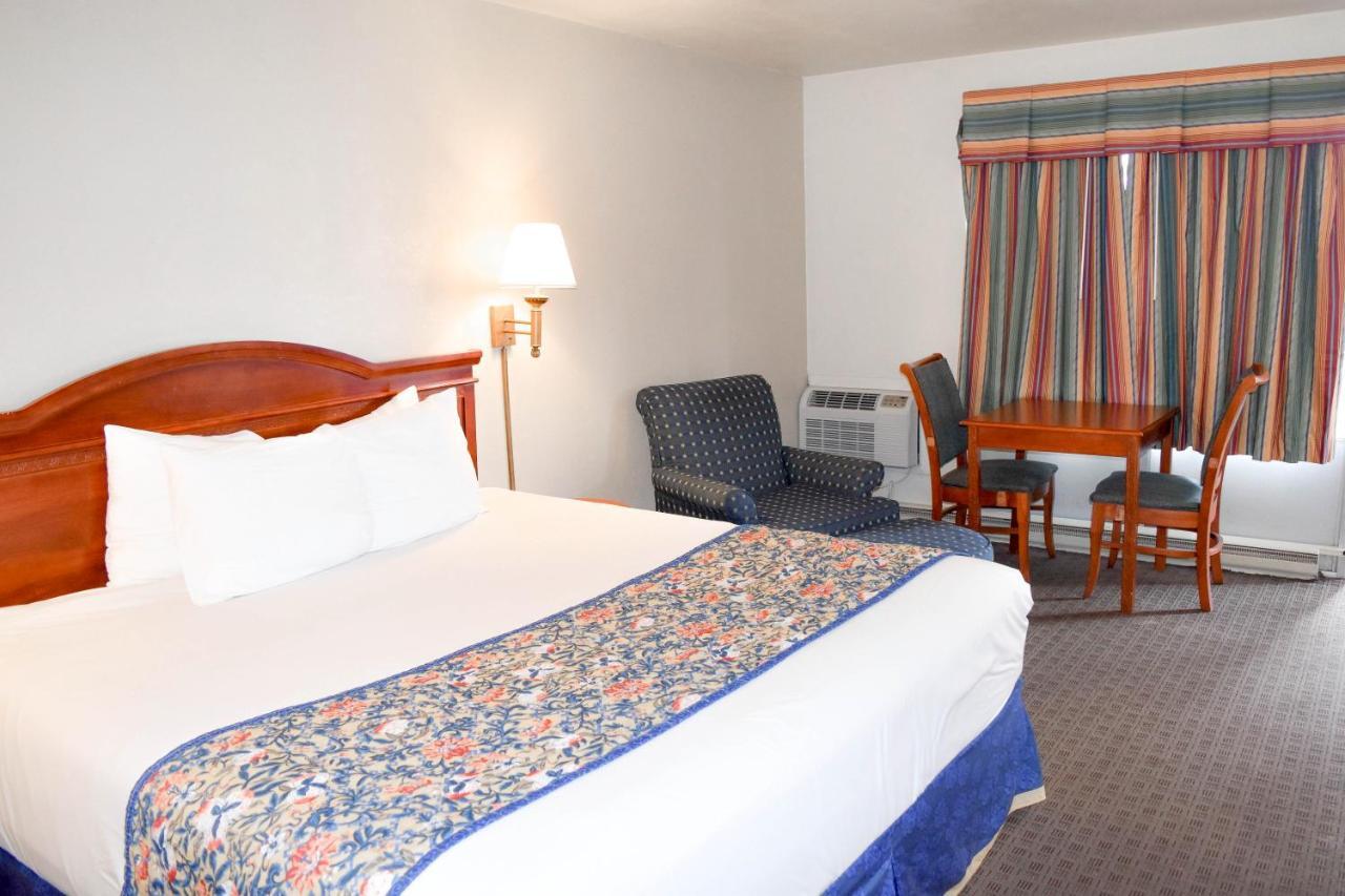 Attleboro Motor Inn Экстерьер фото